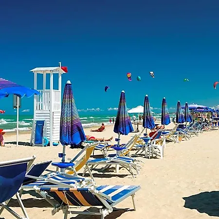 Hotell Hotel Holiday Vasto