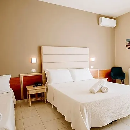 Hotel Holiday Vasto